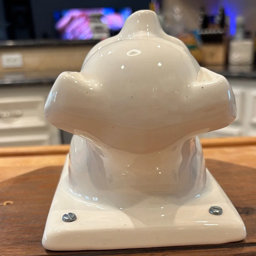 Vintage White Ceramic Pig Wall Mount - Towel & Apron Holder